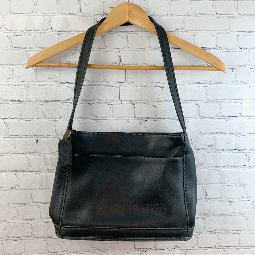 🎉Moving Sale! Coach vintage leather shoulder bag